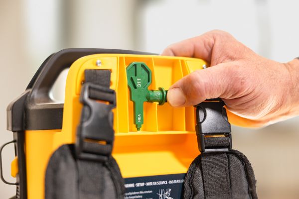 Control Pro 300Ранцевый краскораспылитель (аккумуляторный)  (в комплекте Акк. набор 1 GAL 18V-40+1 GBA 18В 4,0 Ач 1600A01B9Y)